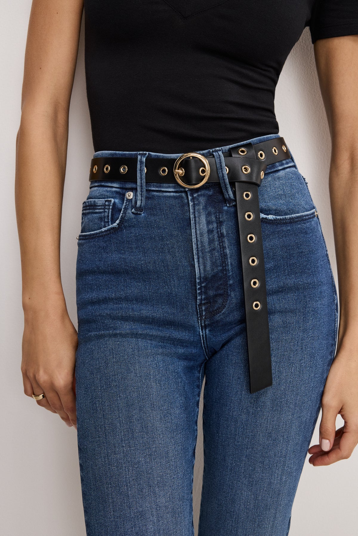 SKINNY EYELET BELT | BLACK001-2 | GOOD AMERICAN | MODEL_A