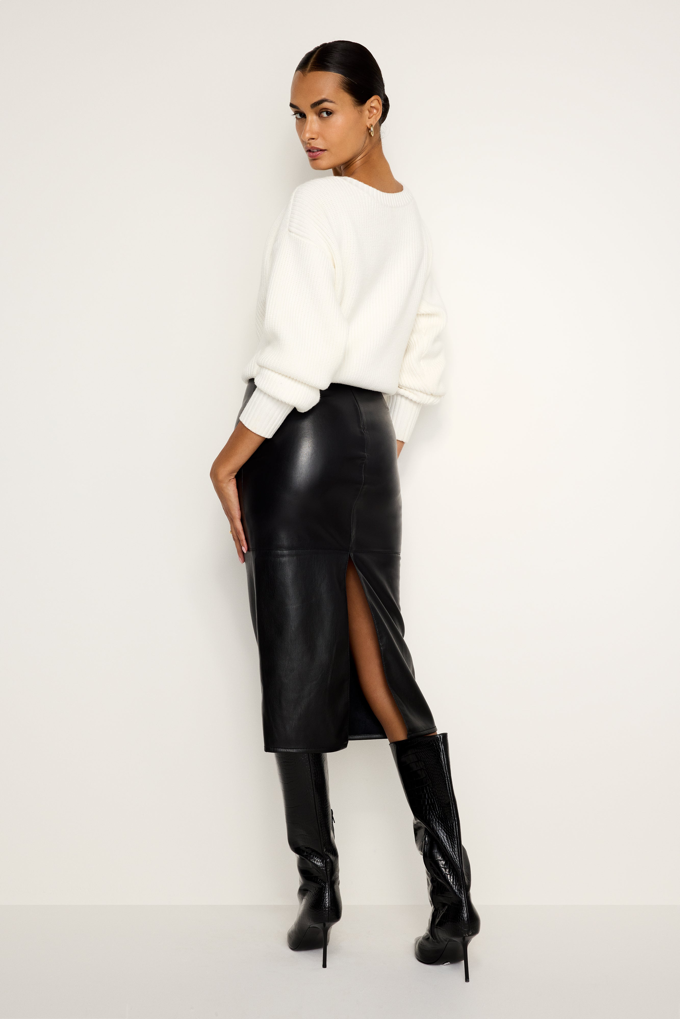FAUX LEATHER MIDI SKIRT | BLACK001 – GOOD AMERICAN