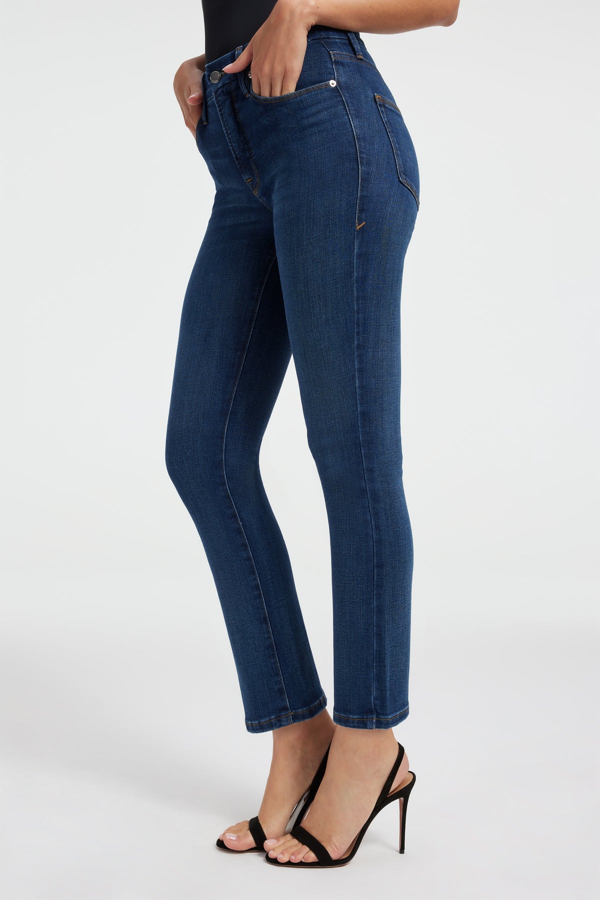 model: Size 0 |