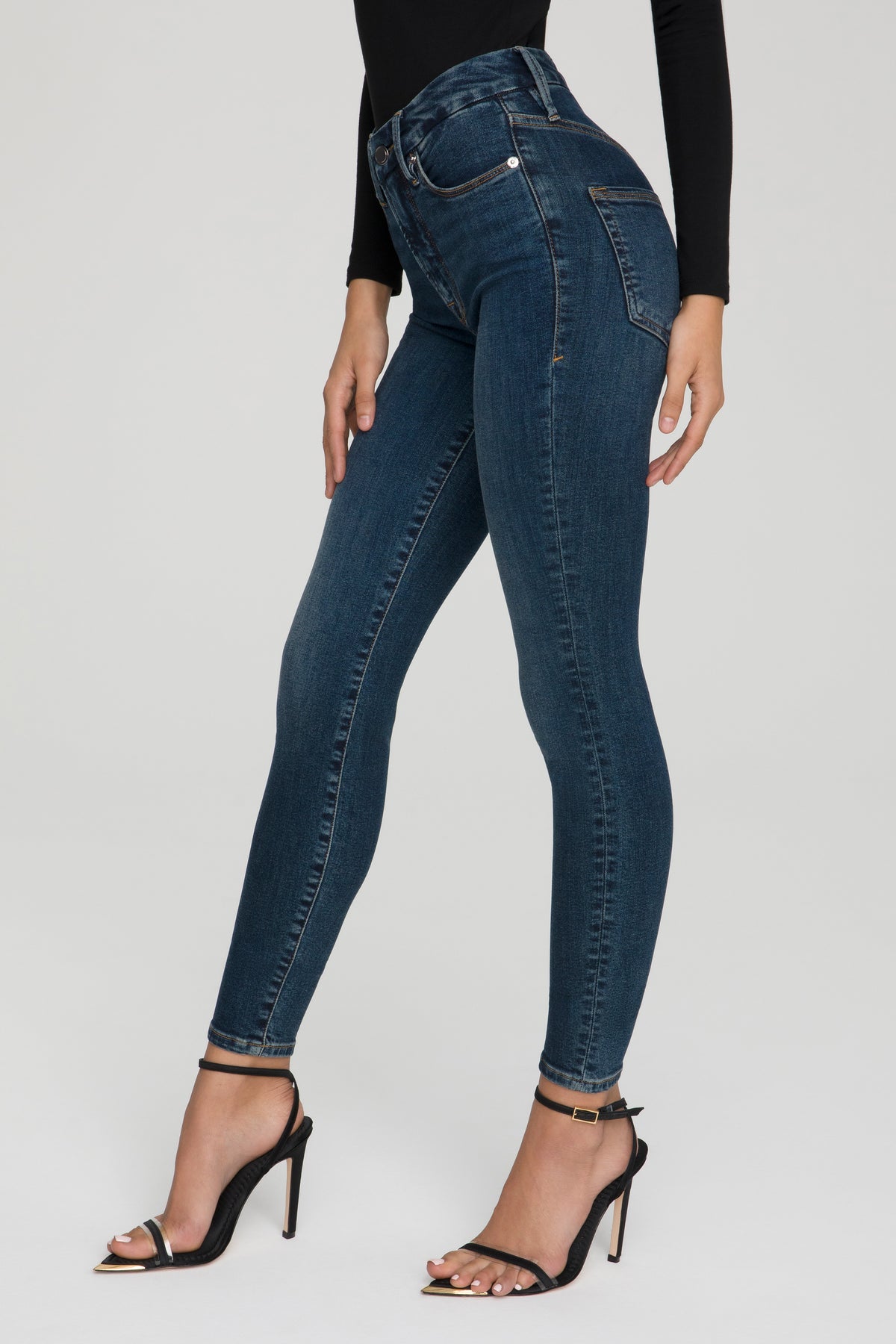 model: Size 0 |
